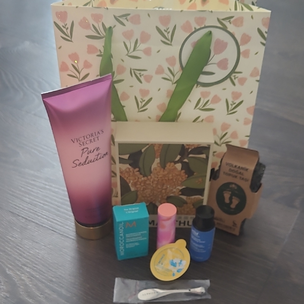 Assorted Beauty Product Goodie Bag
